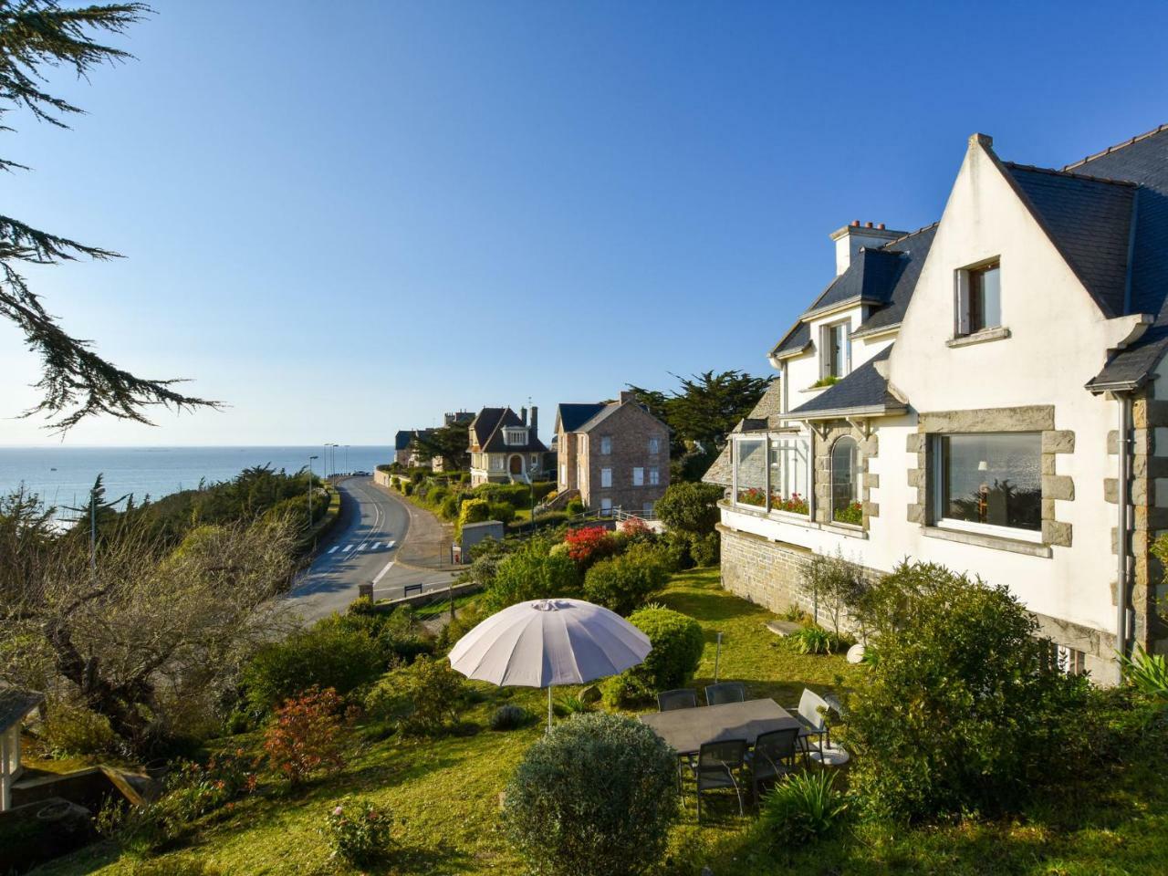 Beautiful Holiday Home With Sea View In Erquy Buitenkant foto